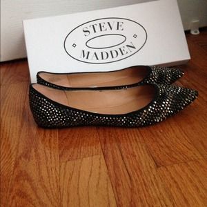 Steve madden cap toe flats