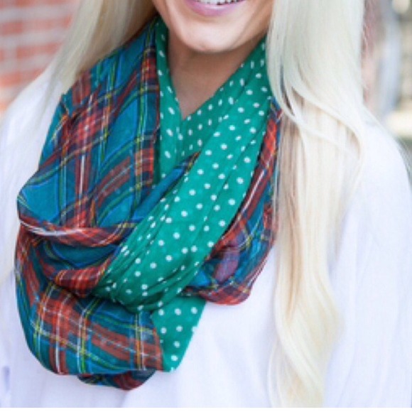 ❌SOLD OUT ❌ Plaid & Polka Dot Infinity Scarf - Picture 3 of 4