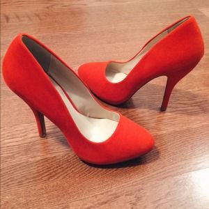 New! Red/orange Pumps