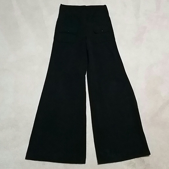 NWOT Victoria Secret  Wide leg Yogas