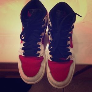Jordan Carmine 1s (beaters) size 4.5