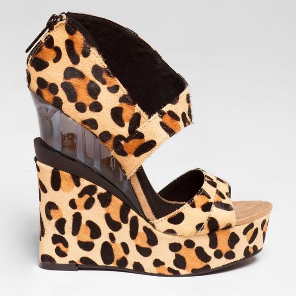 **SOLD**PRICE CUT! Michael Antonio Wedges - Picture 1 of 4