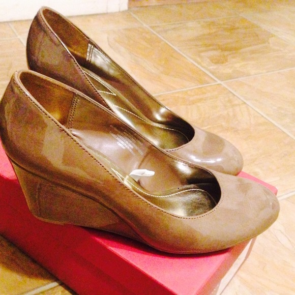 Merona Light Brown Pumps