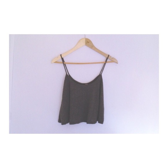 ✖️TRADED✖️Flowy cropped tank
