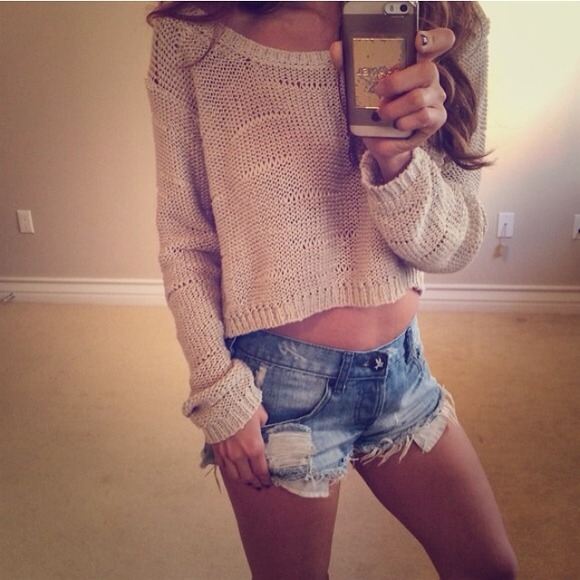 SOLD!⭐️Cozy Knit Crop Sweater