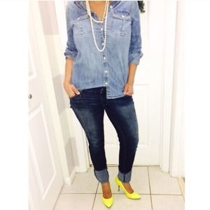 🎀Button down chambray shirt🎀