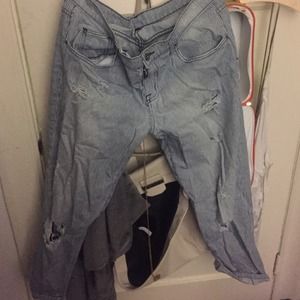 Carmar jeans boyfriend style distressed jeans