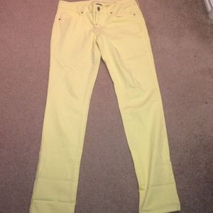 American Eagle Yellow Ankle Skinny Jeans