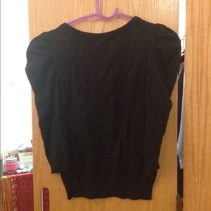 H&M Tops - H&M puffy shoulder fitted black sweater H&M Tops - H&M puffy shoulder fitted black sweater