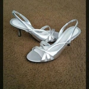 Naturalizer Prissy Silver heels