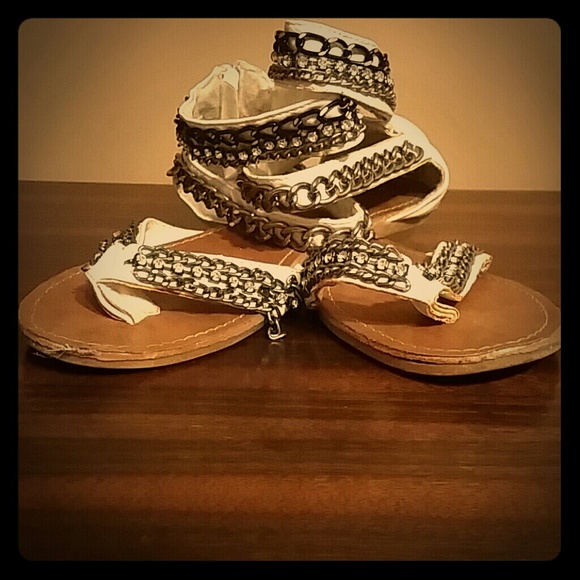White top moda sandal