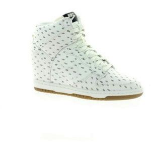 Nike sky dunks-  ivory polka dots