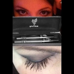 Younique Moodstruck 3d Lashes Authentic -black