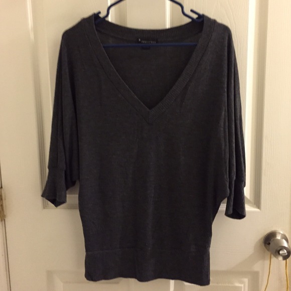 Gray 3/4 sleeve top