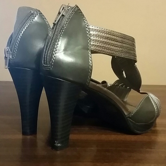 Lane Bryant metalic heels - Picture 4 of 4