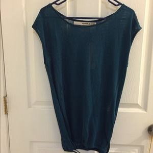 DKNY top