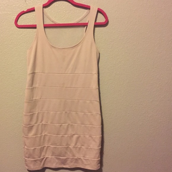 Guess light pink dress