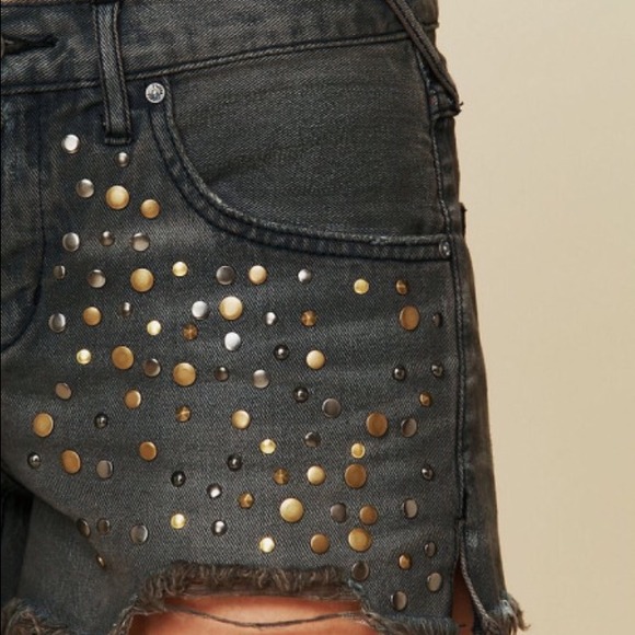 🎉SALE! Free People distressed studded shorts. NWT - Picture 2 of 4