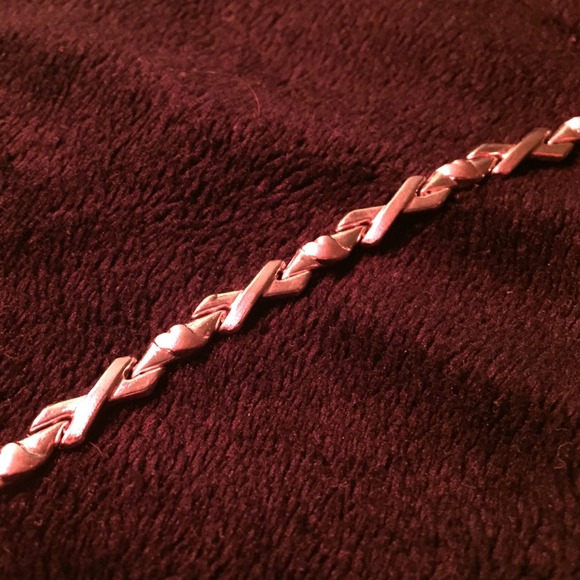 ?14K Authentic White Gold XOXO Bracelet
