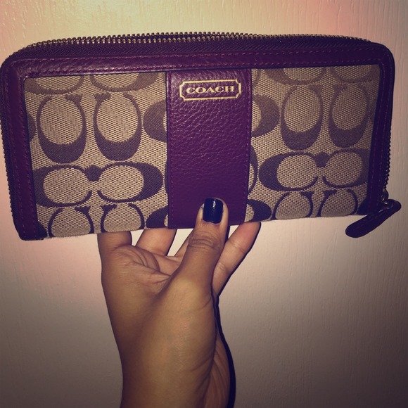 Coach Clutches & Wallets - Coach wallet only worn twice