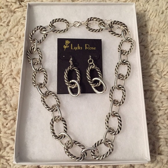 Silver chain necklace and earring set