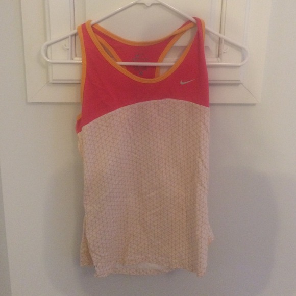 Nike work out top
