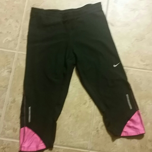 Nike black and pink capri