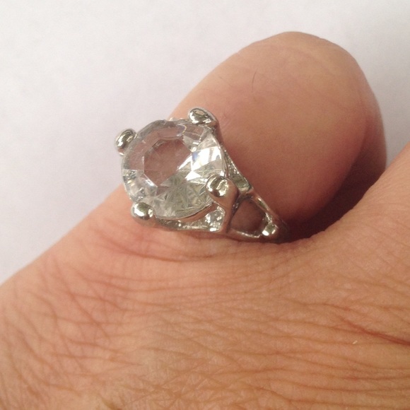 BUY ONE GET ONE HALF (200+ ITEMS) - Picture 3 of 3