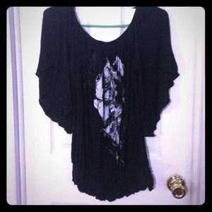 Loose black shirt with rose