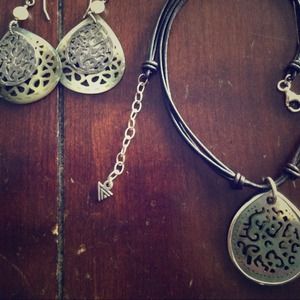 Silpada necklace and earring set