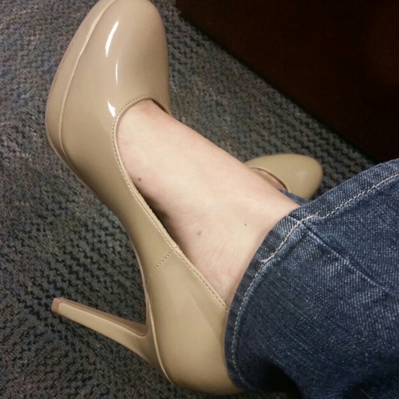 Poshfind!!  Thank You @nrahgozar - Picture 1 of 2