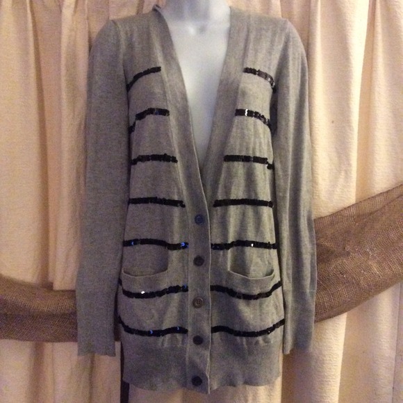 PINK Victoria's Secret Sweaters - Vs Pink cardigan!