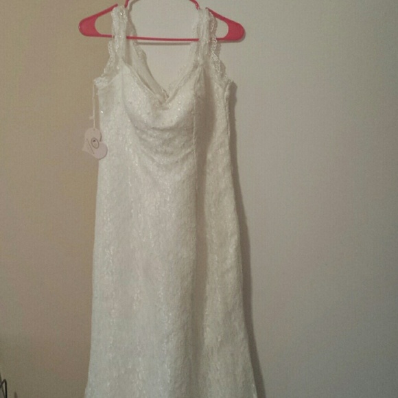 Size 12 lace fishtail wedding dress