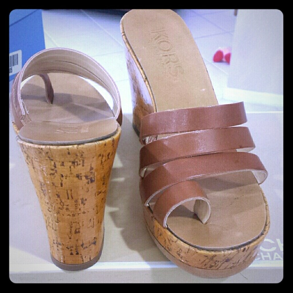 Slip on Michael kors brown size 9