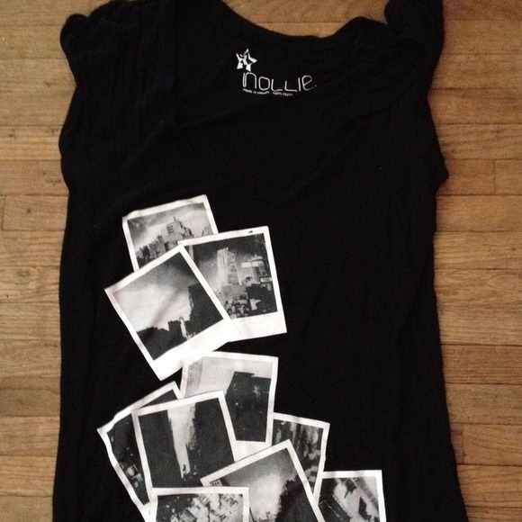 Black picture design shirt Size M