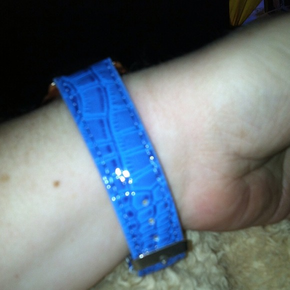 ✨Crystal big dial Butterfly Watch✨ - Picture 2 of 3