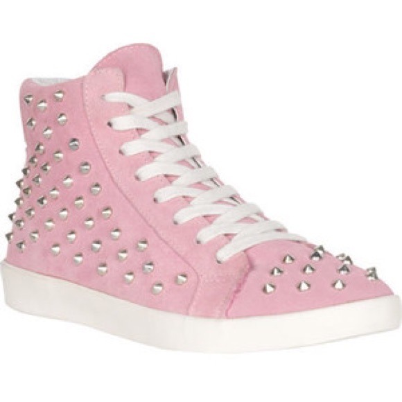 Steve Madden 'Twynkle' Sneakers 🌟