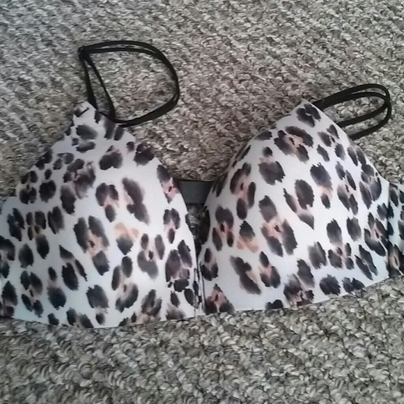 size 34B victorias secret no wire bra