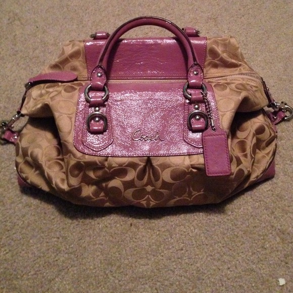 Signature medium Coach bag - Picture 3 of 3