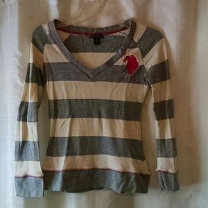 Long sleeve v-neck thermal shirt