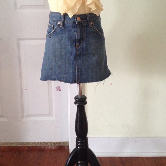 Old navy frayed Jean denim skirt
