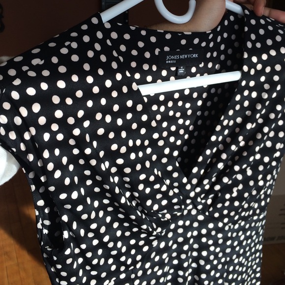 Gorgeous polka dot dress from Macy's - Picture 2 of 4