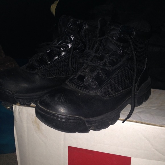 Bates boots black