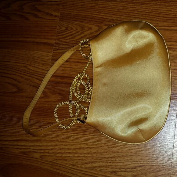 Gold formal purse with mirror - Picture 1 of 2