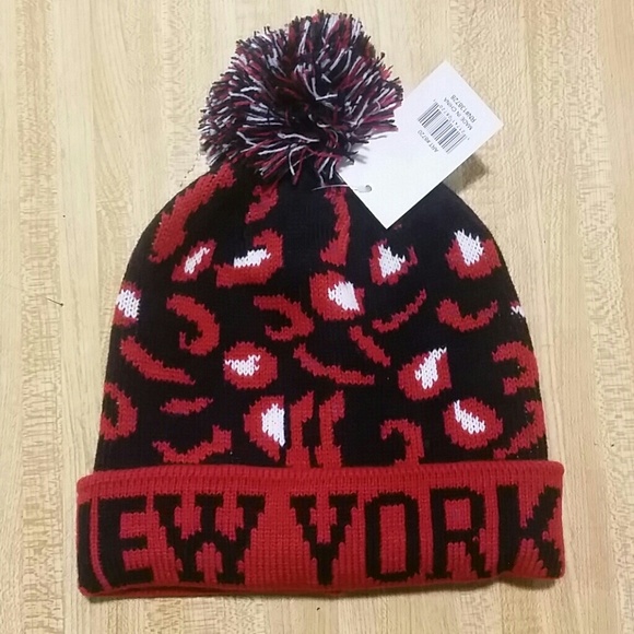 Red New York beanie w/ tri-colored puff