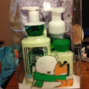 Brand new Vanilla Bean Noel set