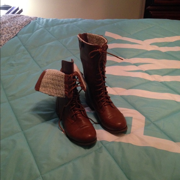 SOLD ON MERCARI - Picture 2 of 3