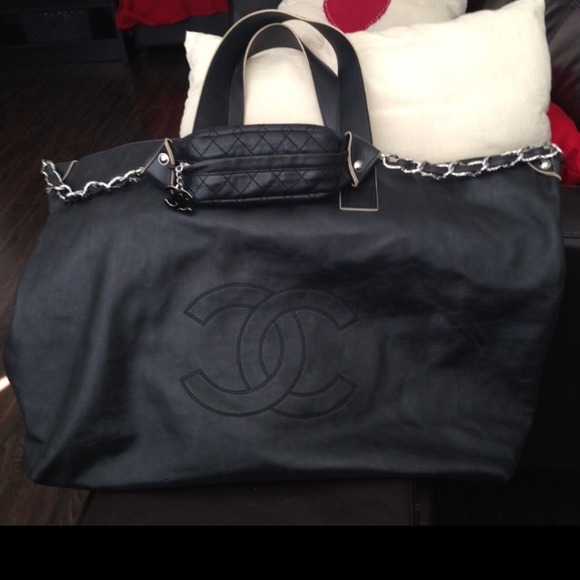 💢SOLD💢AUTH LARGE BLACK CHANEL TOTE HANDBAG - Picture 2 of 4
