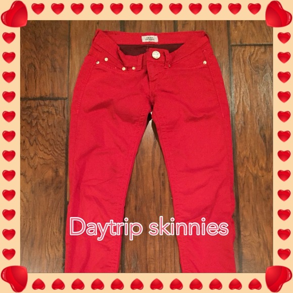 ❤️Red, super soft Daytrip skinny jeans❤️