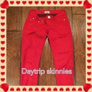 ❤️Red, super soft Daytrip skinny jeans❤️